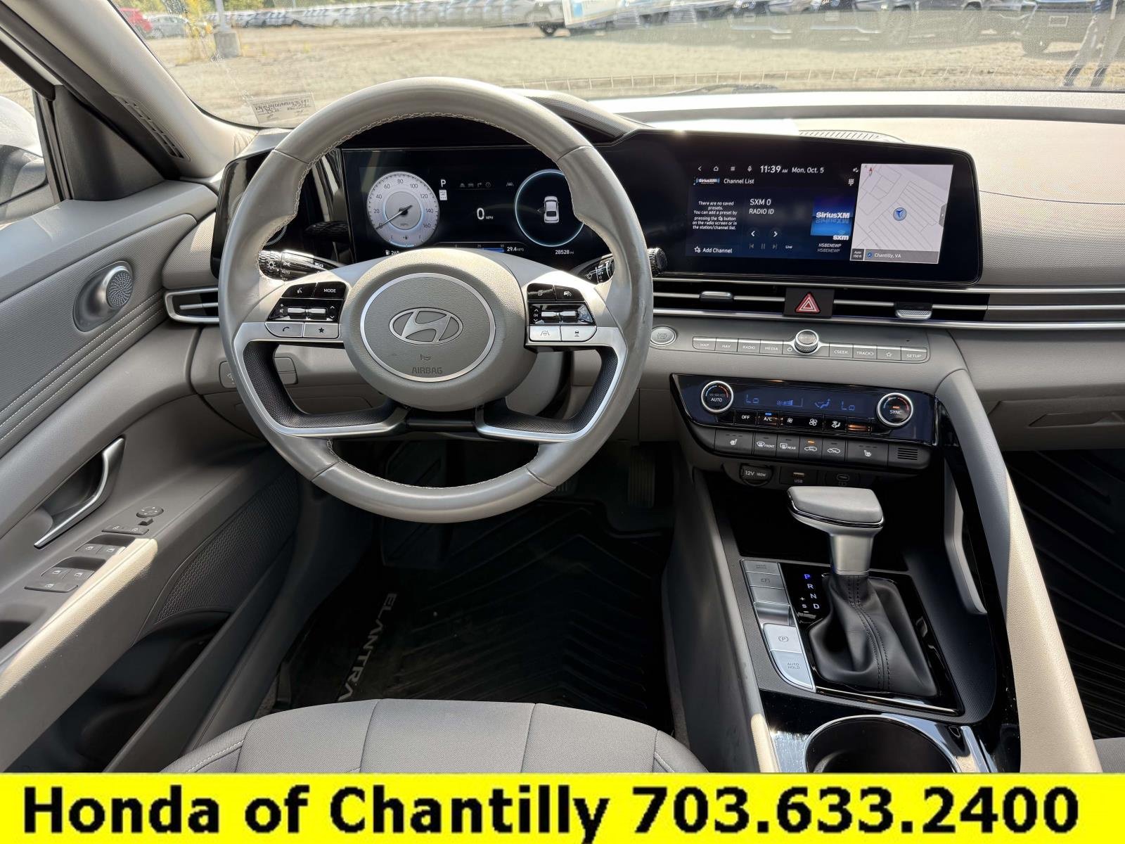 Used 2024 Hyundai Elantra SEL w/ Convenience Package FWD image 8