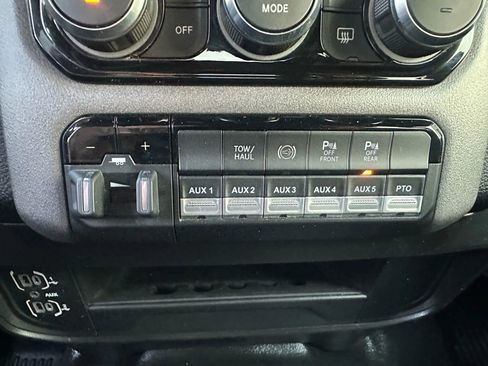 Used 2022 RAM 3500 Tradesman w/ Max Tow Package image 43