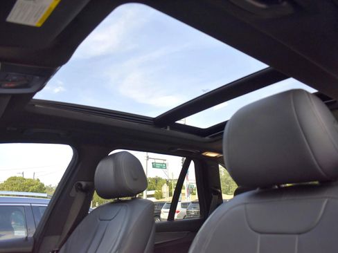 Used 2017 BMW X5 sDrive35i image 16