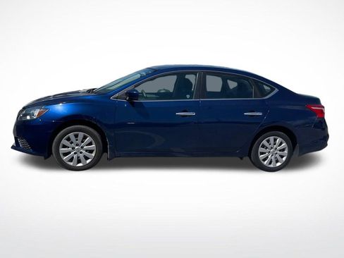 Used 2017 Nissan Sentra S image 10