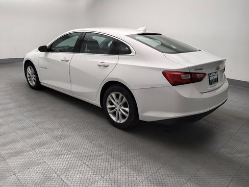 Used 2017 Chevrolet Malibu LT FWD image 3