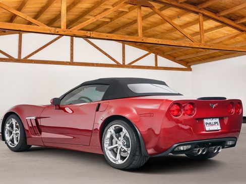Used 2010 Chevrolet Corvette Grand Sport w/ Preferred Equipment Group RWD image 3