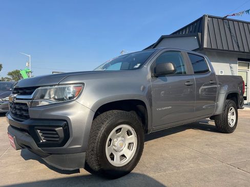 Used 2021 Chevrolet Colorado W/T w/ WT Convenience Package RWD image 3