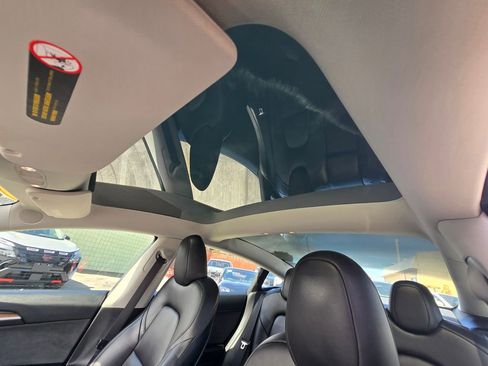 Used 2023 Tesla Model 3 Standard Range image 12