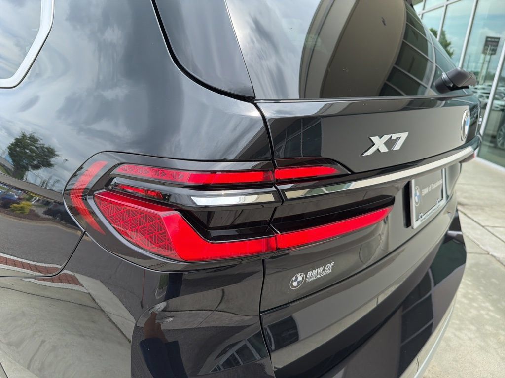 New 2027 BMW X7 xDrive40i AWD/4WD image 14