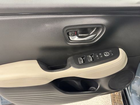 Used 2025 Honda HR-V EX-L image 22