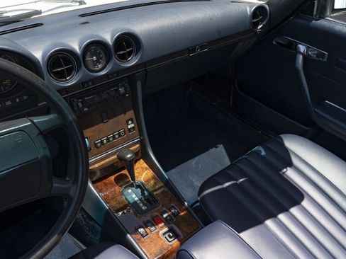 Used 1988 Mercedes-Benz 560 SL image 14