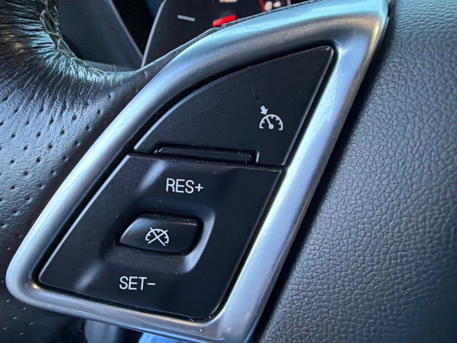 Used 2021 Chevrolet Camaro SS RWD image 16