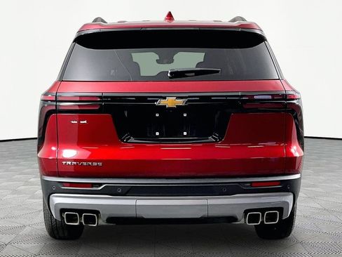 Used 2026 Chevrolet Traverse LT w/ Driver Confidence Package FWD image 5