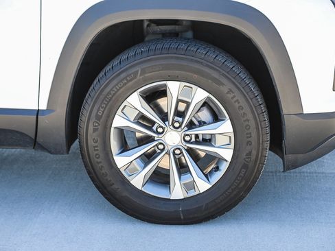 Used 2025 Chevrolet Equinox LT w/ Convenience Package II FWD image 10
