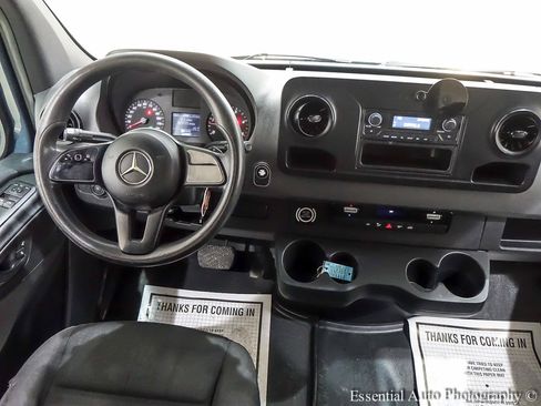Used 2019 Mercedes-Benz Sprinter 170 image 9