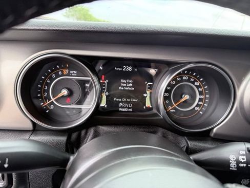 Used 2021 Jeep Wrangler Unlimited Sport AWD/4WD image 11