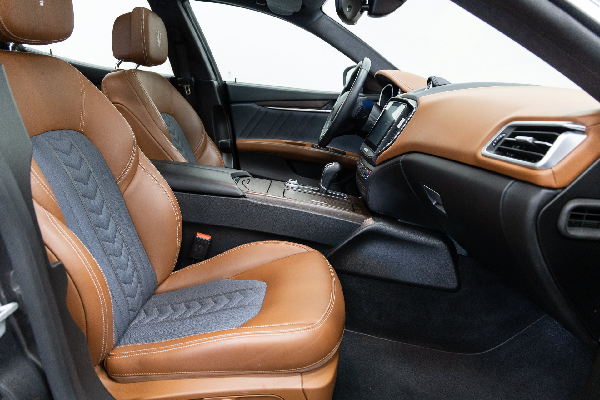 Used 2018 Maserati Ghibli GranLusso RWD image 14