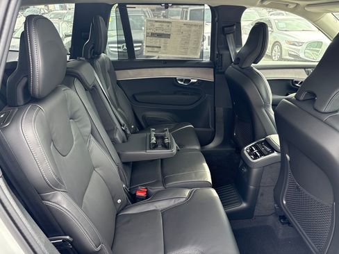 New 2026 Volvo XC90 T8 Ultra image 33