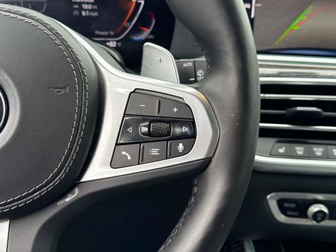 Used 2022 BMW X7 xDrive40i w/ M Sport Package image 31
