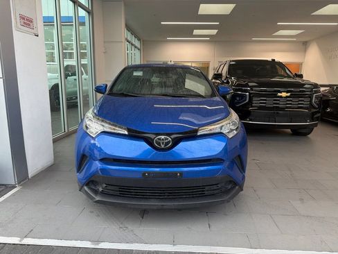 Used 2019 Toyota C-HR LE FWD image 3