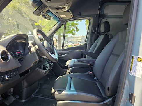 Used 2026 Mercedes-Benz Sprinter 2500 image 20