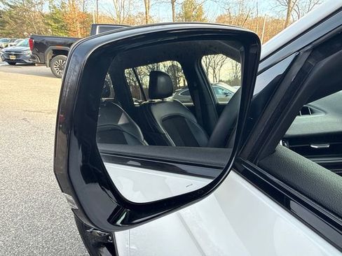 Used 2023 Jeep Grand Cherokee Altitude image 8