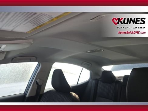 Used 2025 Toyota Camry SE image 23