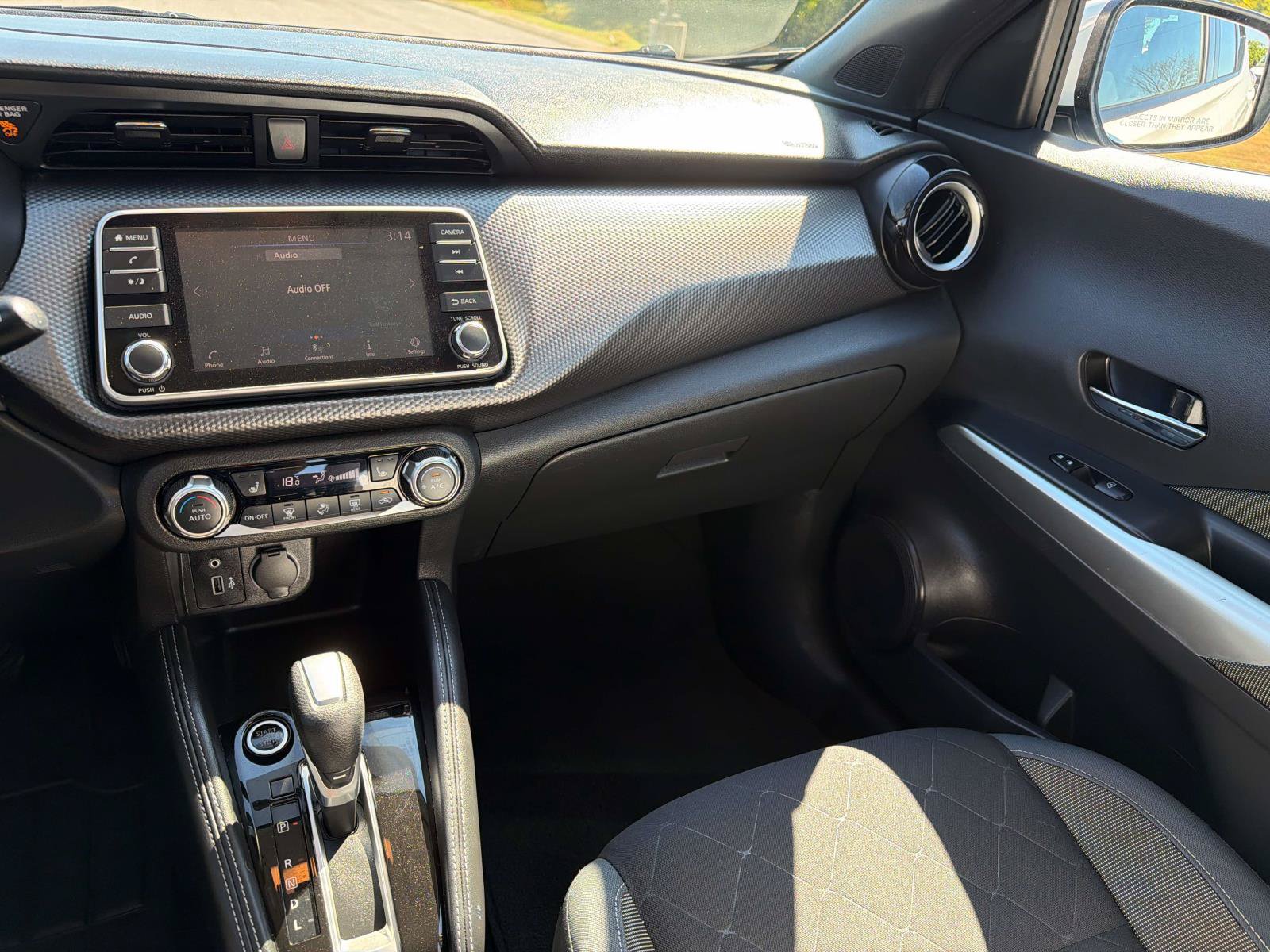 Used 2019 Nissan Kicks S FWD image 19