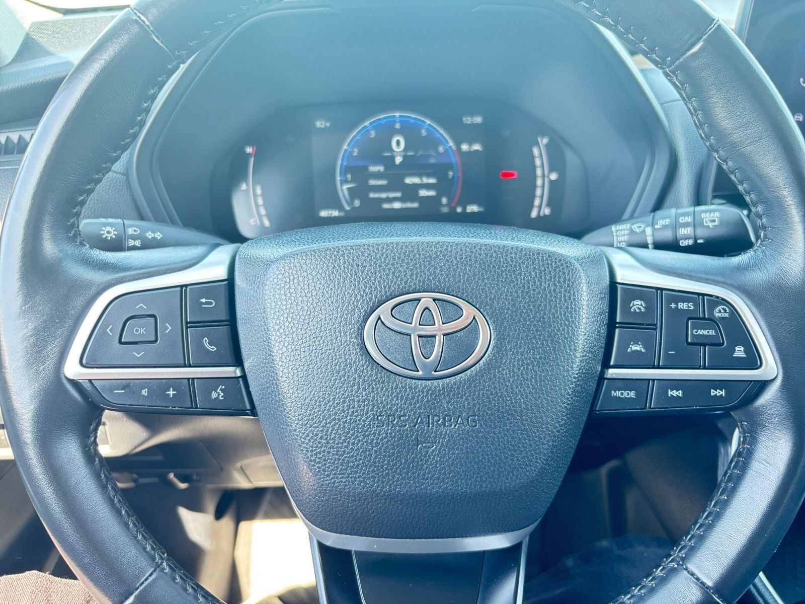 Used 2024 Toyota Grand Highlander AWD image 28
