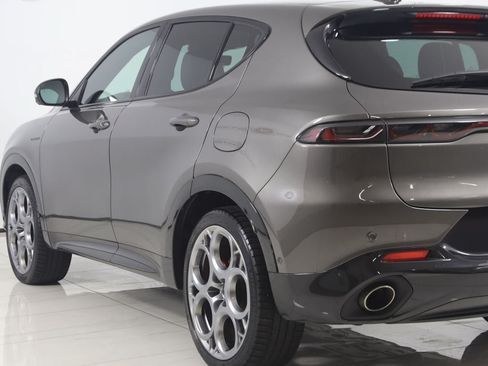 Used 2024 Alfa Romeo Tonale Veloce w/ Active Assist Package AWD/4WD image 27