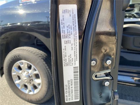 Used 2024 RAM 2500 Laramie image 30