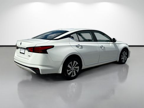 Used 2019 Nissan Altima 2.5 S AWD/4WD image 3