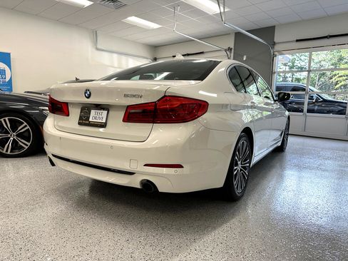 Used 2019 BMW 530i w/ Convenience Package image 9