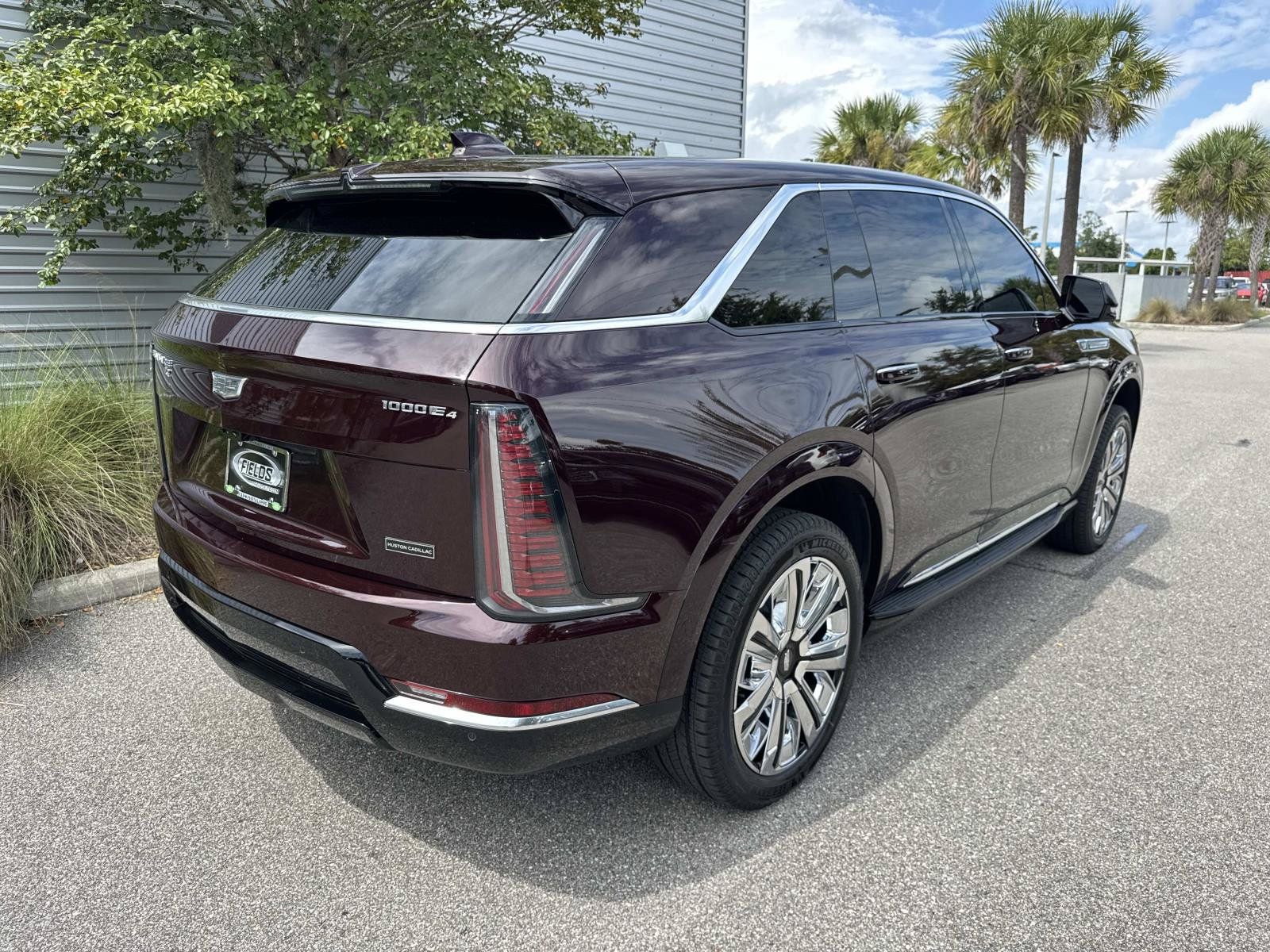 Used 2026 Cadillac Escalade IQ Luxury 2 w/ LPO, Radiant Package AWD/4WD image 7