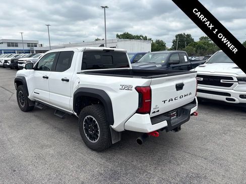 Used 2024 Toyota Tacoma TRD Off-Road w/ TRD Off Road Premium Package AWD/4WD image 3
