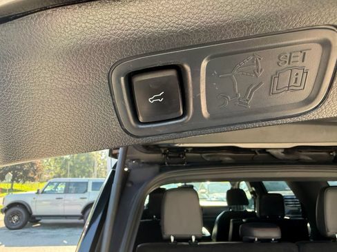 Used 2023 Ford Expedition Limited AWD/4WD image 14