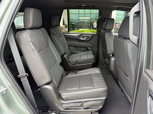 Used 2024 Chevrolet Tahoe RST w/ Luxury Package AWD/4WD image 34