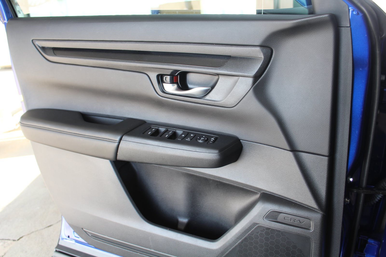 Used 2024 Honda CR-V LX image 12