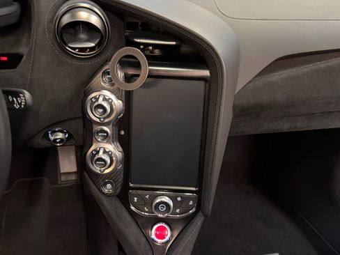 Used 2022 McLaren 720S Performance RWD image 29