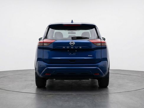 Used 2025 Nissan Rogue SV image 7