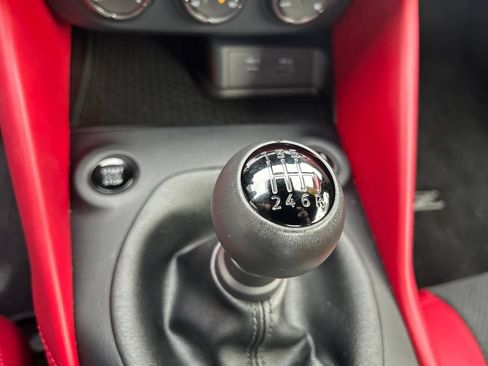 Certified 2024 Nissan Z Performance w/ Floor Mat Package RWD image 17