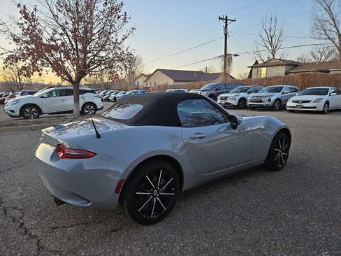 Used 2024 MAZDA MX-5 Miata Grand Touring w/ Weather Package image 4
