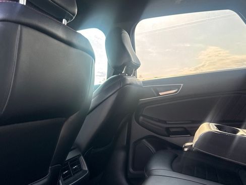 Used 2020 Ford Edge ST-Line FWD image 37