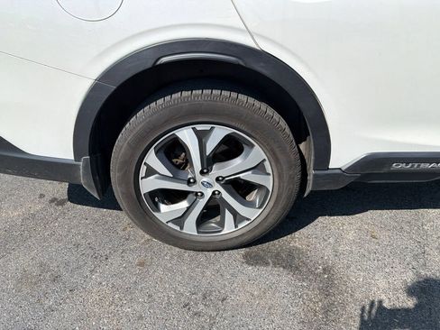 Used 2021 Subaru Outback Touring w/ Popular Package #2 AWD/4WD image 3