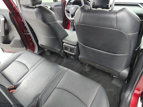 Used 2022 Toyota RAV4 Limited image 11