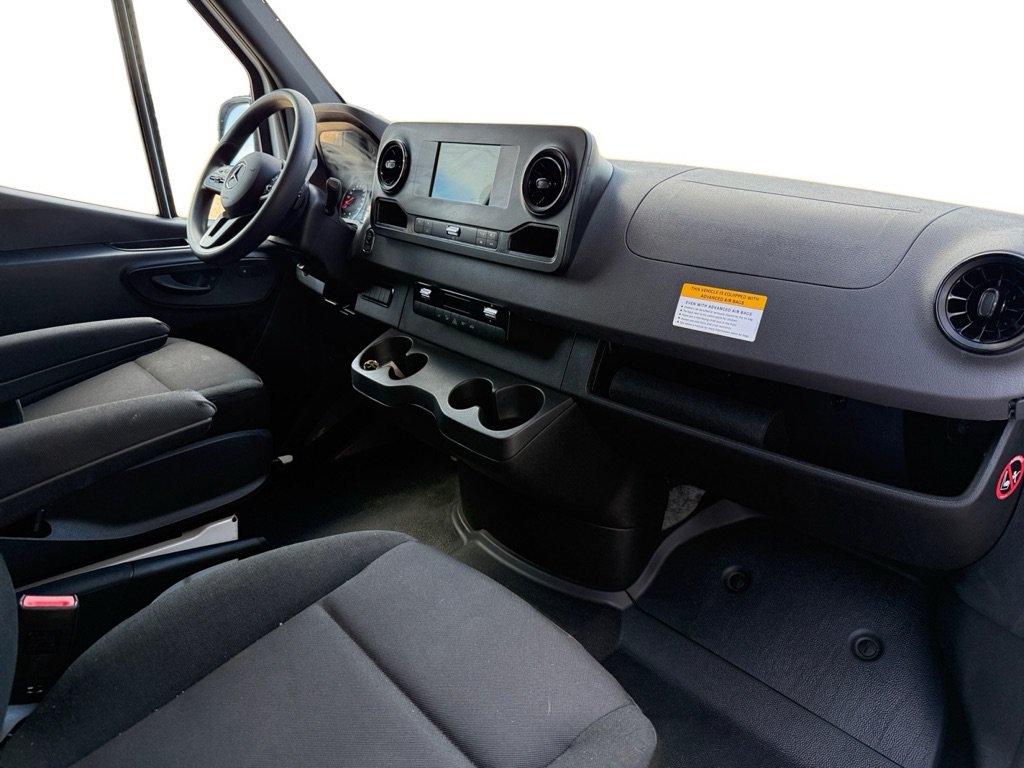 Used 2024 Mercedes-Benz Sprinter 3500 image 11