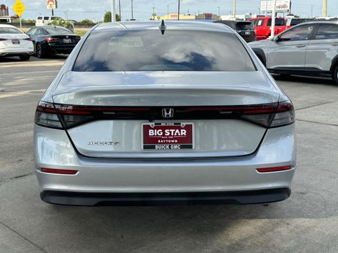 Used 2024 Honda Accord EX image 9