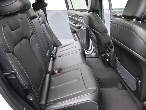 New 2025 Jeep Grand Cherokee Limited image 24