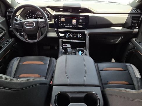 Used 2024 GMC Sierra 1500 AT4 w/ Technology Package AWD/4WD image 15