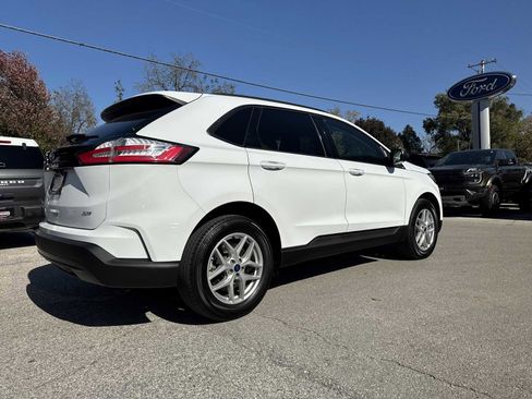Used 2022 Ford Edge SE image 6