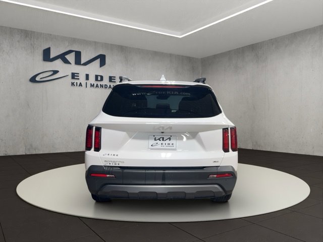 Used 2023 Kia Sorento S w/ Panoramic Sunroof Package AWD/4WD image 12
