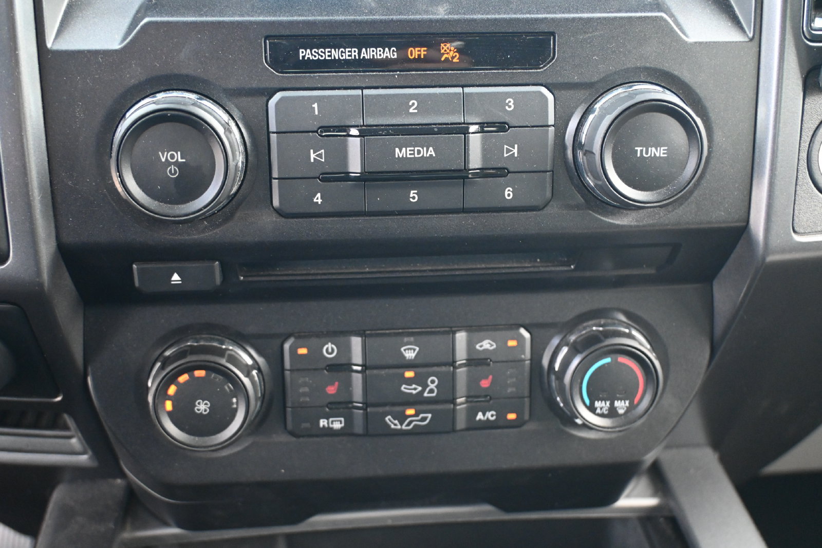 Used 2018 Ford F150 XLT w/ Equipment Group 302A Luxury RWD image 18