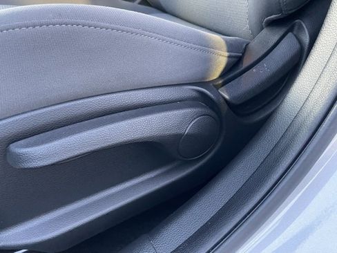 Used 2017 Kia Forte LX image 22