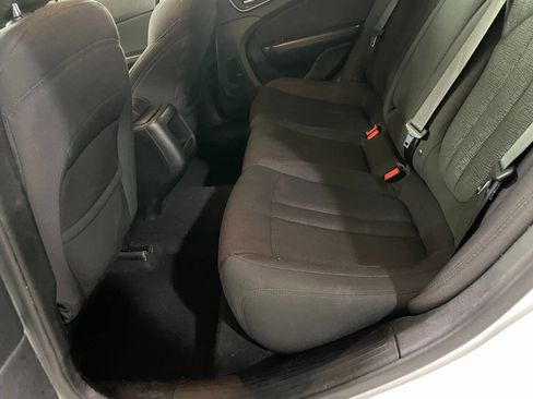 Used 2015 Chrysler 200 Limited image 19